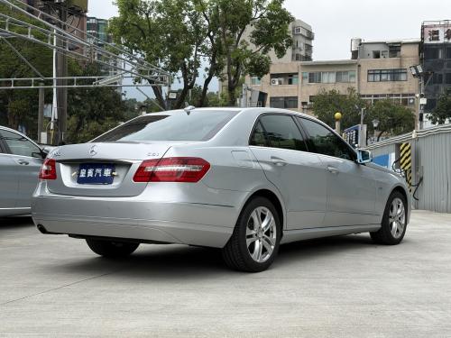 M-Benz 2011年式 E200 Sedan CGI Avantgarde 亮銀
