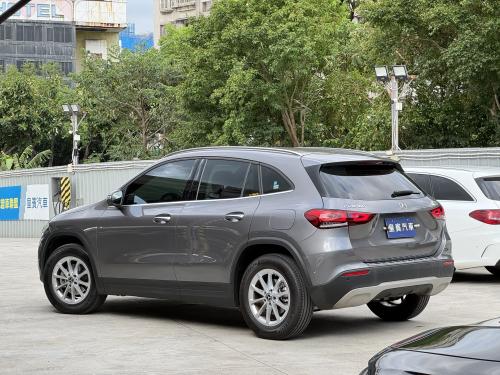 M-Benz 2021 GLA180 深灰