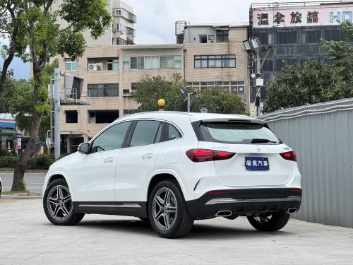 M-Benz 2025年式 GLA200 白