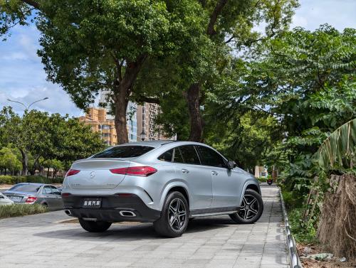 M-Benz 2023 GLE300d 4MATIC Coupe AMG Line 銀