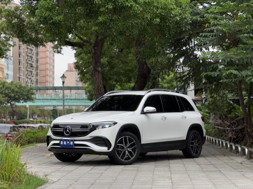 M-Benz 2024年式 EQB300 4MATIC AMG Line 白