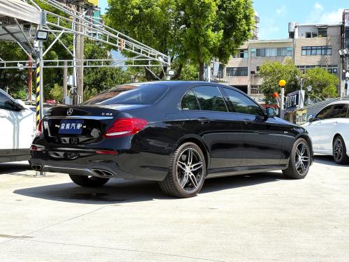 M-Benz 2017 AMG E43 4MATIC Sedan 鐵黑