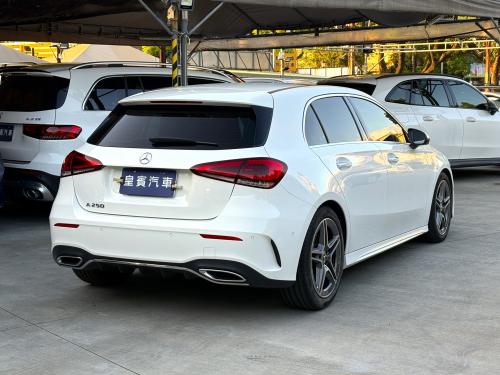 M-Benz 2019年式 A250 運動版 白