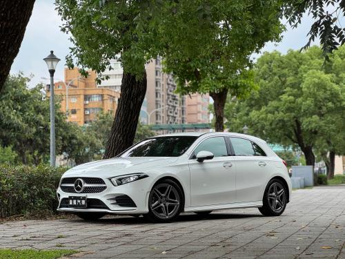 M-Benz 2022 A180 運動版 白