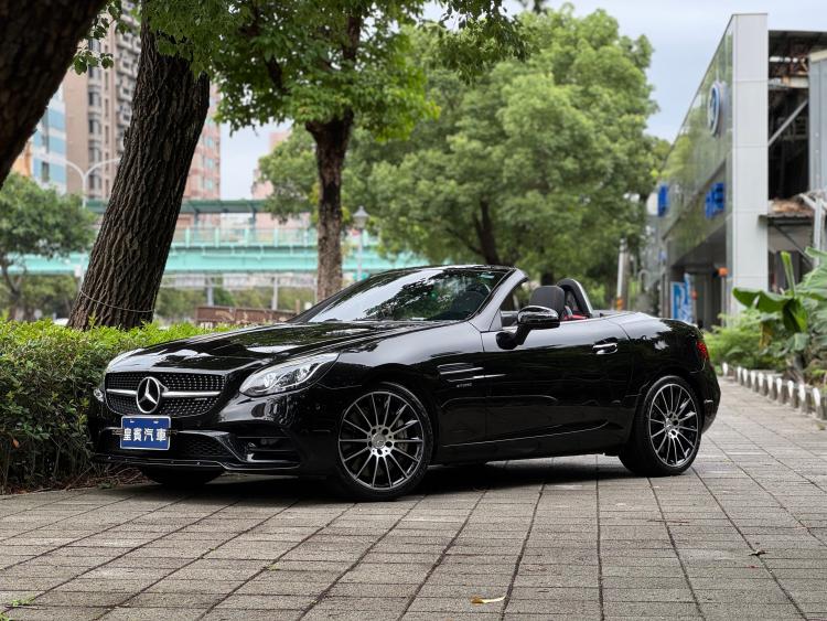 M-Benz 2018 AMG SLC43 黑