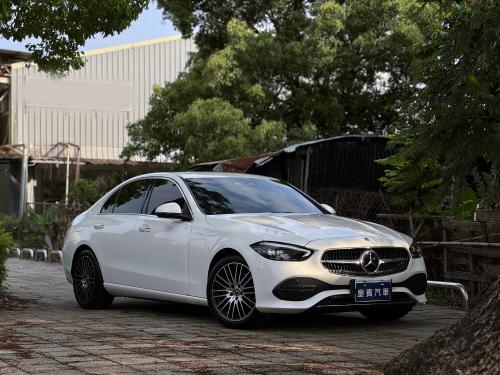 M-Benz 2022 C200 Sedan 白