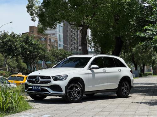 M-Benz 2021 GLC300 4MATIC AMG Line 白