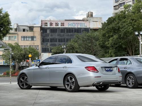 M-Benz 2018 E200 Sedan Avantgarde LUX 豪華版 亮銀