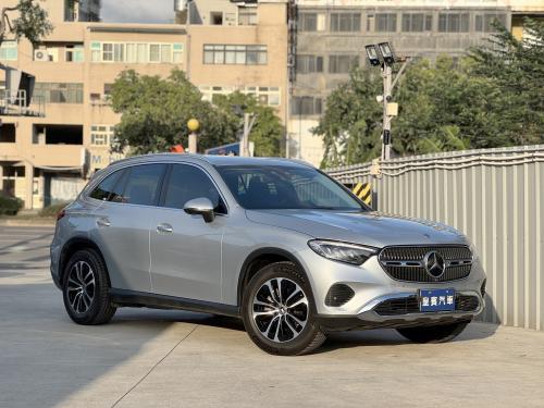 M-Benz 2023 GLC200 4MATIC 銀