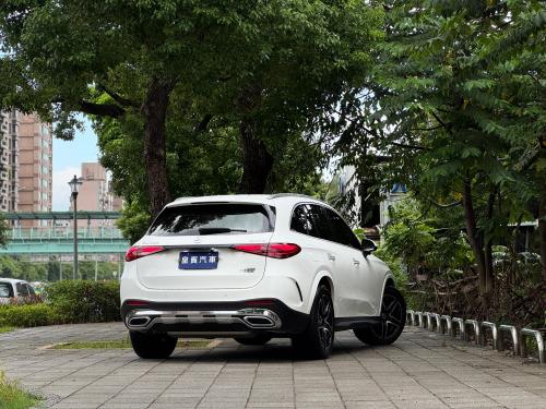 M-Benz 2024 GLC300 4MATIC AMG Line 白