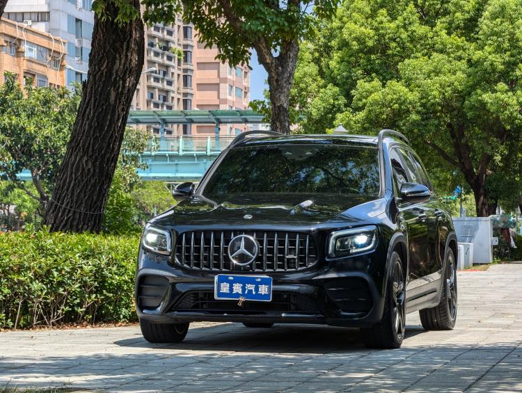 M-Benz 2021 AMG GLB35 4MATIC 黑 七人座