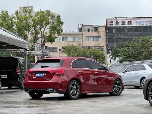 M-Benz 2021 A180 運動版 野性紅