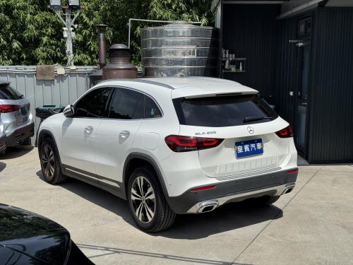 M-Benz 2021 GLA200 白