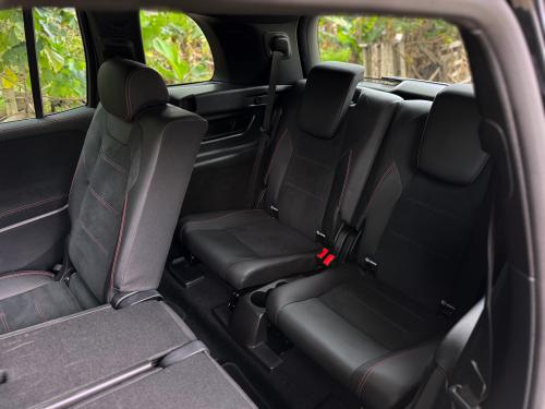 M-Benz 2023年式 GLB200 AMG Line 黑 七人座