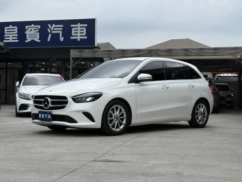 M-Benz 2023年式 B180 白