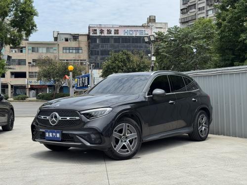M-Benz 2023 GLC200 4MATIC 墨灰