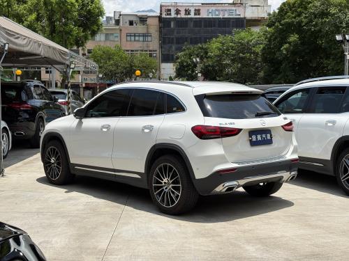 M-Benz 2023 GLA180 豪華版 白