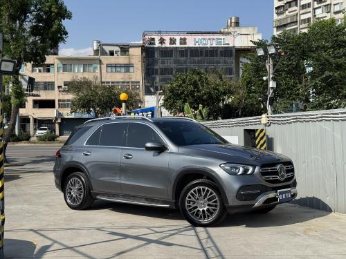 M-Benz 2022 GLE300d 4MATIC 淺灰