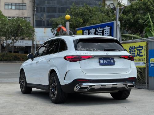 M-Benz 2023 GLC200 4MATIC AMG Line 白