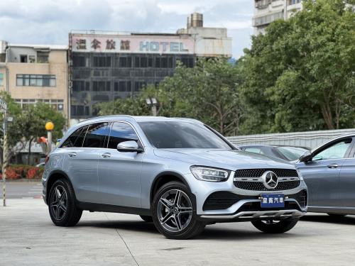 M-Benz 2021 GLC300 4MATIC 科技銀