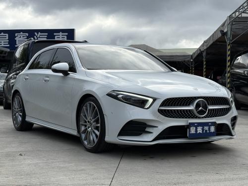 M-Benz 2022年式 A180 運動版 白